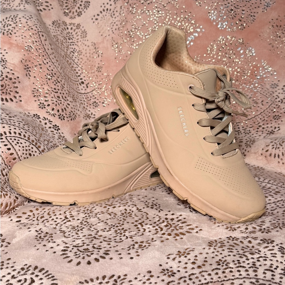 Skechers Women's Beige Sneakers
